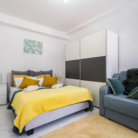 Monza-Apartment Bukarest Eksteriør billede